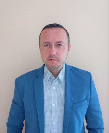 Профилна слика за:  Љубо Лалић